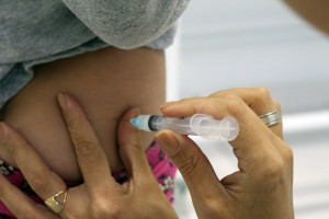 Novo Horizonte completa um mês de campanha contra gripe com 76% do público-alvo imunizado