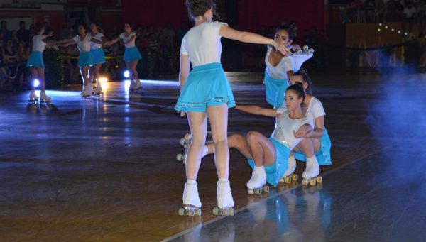Prefeitura de Belmonte e Grupo Raio de Sol realizam show de patinação e dança