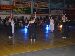 Prefeitura de Belmonte e Grupo Raio de Sol realizam show de patinação e dança