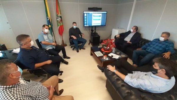 Secretaria de Estado da Saúde debate reativação de leitos no Oeste de Santa Catarina