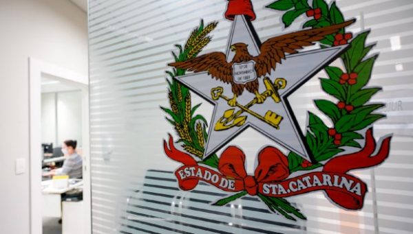 Governador Carlos Moisés suspende ponto facultativo do Carnaval 2021