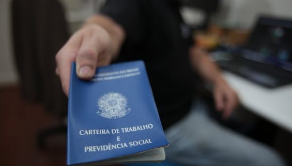 Mais de 5 mil vagas de emprego estão abertas no Sine em Santa Catarina