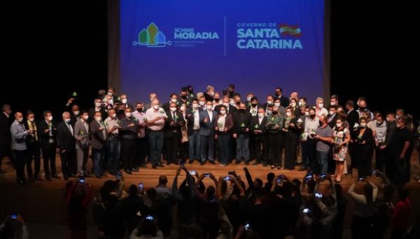 SC Mais Moradia: Governo lança programa para combater déficit habitacional