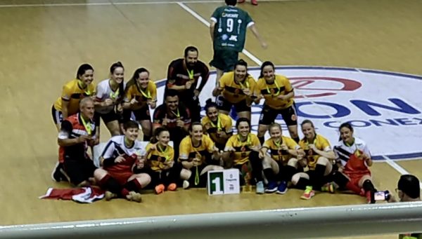 Futsal feminino de Xanxerê é campeão regional no JASC