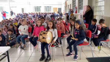 Musicalização: Escolas e centros receberam mais de 700 instrumentos