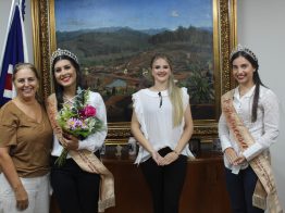 Nova rainha da 15ª Festa da Gastronomia Típica Italiana é empossada em Nova Veneza