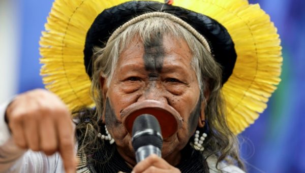 Líder indígena Raoni chega à Europa para defender a Amazônia
