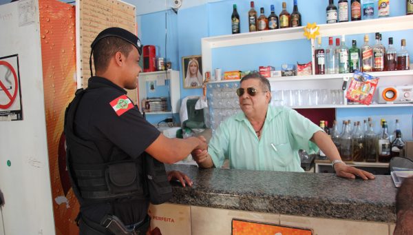 Guarda Municipal realiza primeiro policiamento comunitário em Balneário Camboriú