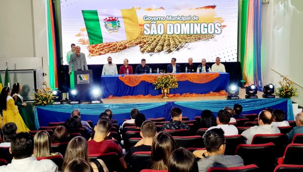 Lançamento da 7ª FAIC é sucesso em São Domingos.
