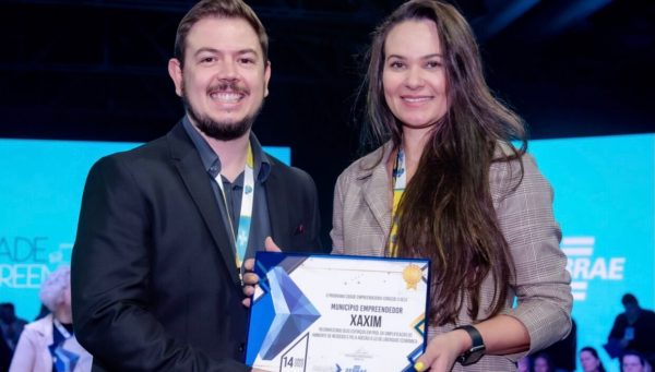 Xaxim recebe Selo Município Empreendedor no Seminário Brasil Mais Simples