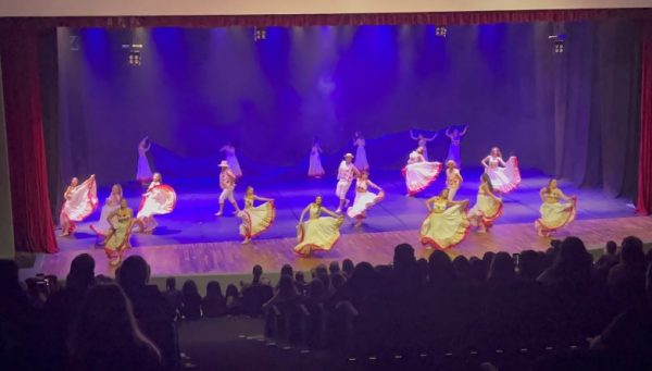Cia Municipal de Dança representa Xanxerê no festival de dança em Chapecó