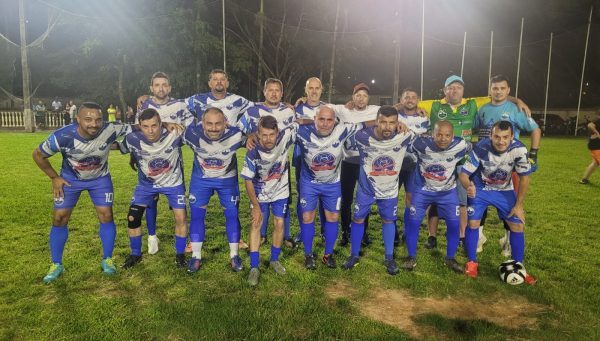 Sexta Ferino é campeão no Veteranos do Campeonato de Futebol Suíço