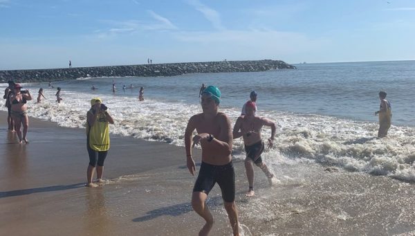 Aquathlon e maratona aquática de Balneário Piçarras recebem 450 competidores