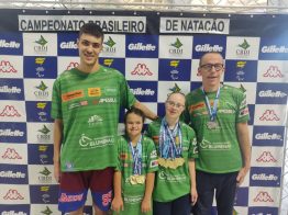 Paratletas de Blumenau somam 10 medalhas em Campeonato Brasileiro de Natação