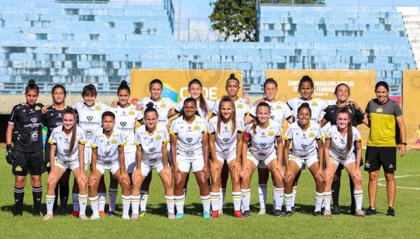 Futebol feminino de Criciúma fica em terceiro no Brasileiro Escolar