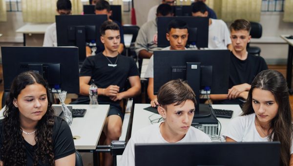 Vagas não preenchidas do CaTec estão abertas para matrícula presencial até o fim da semana