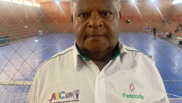 Histórico Comendador do Esporte de Santa Catarina participa da organização dos Joguinhos Abertos