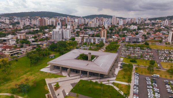 //Criciúma conquista destaque nacional no Ranking de Competitividade dos Municípios