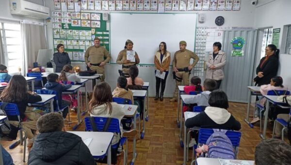 Mais de 350 alunos da Rede Municipal de Ensino participarão do Proerd no 2º semestre
