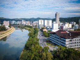 Blumenau sobe nove posições no ranking e agora é a 14ª cidade mais competitiva do Brasil
