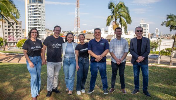 Prefeito e primeira dama de Criciúma visitam obras e projetos de Chapecó