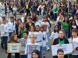 Desfile Cívico reúne dez mil pessoas em Chapecó