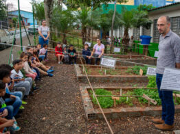 EPC Cyro Sosnosky desenvolve projeto sobre horta, aromas e sabores