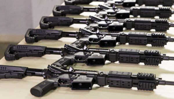 Governo de SC anuncia a aquisição de 350 novos fuzis israelenses para a Polícia Civil