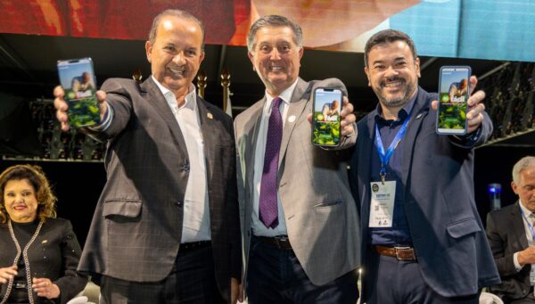 Governo de Santa Catarina lança aplicativo SC Fácil com mais de 500 serviços digitais