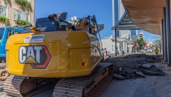 Avenida Getúlio Vargas segue interditada parcialmente para obras do Boulevard