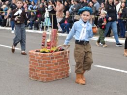 Desfile de 7 de Setembro reúne milhares de pessoas em Xanxerê e encerra Semana da Pátria em grande estilo