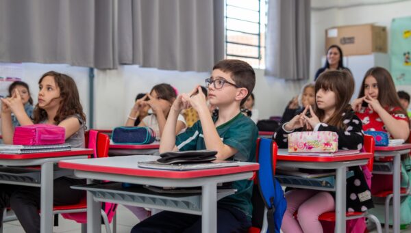 Dia Nacional do Surdo: Conheça o trabalho desenvolvido pela Rede Municipal de Ensino