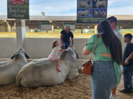 Diversão em dobro: famílias curtem o Dia das Crianças nos parques da 40ª Oktoberfest Blumenau